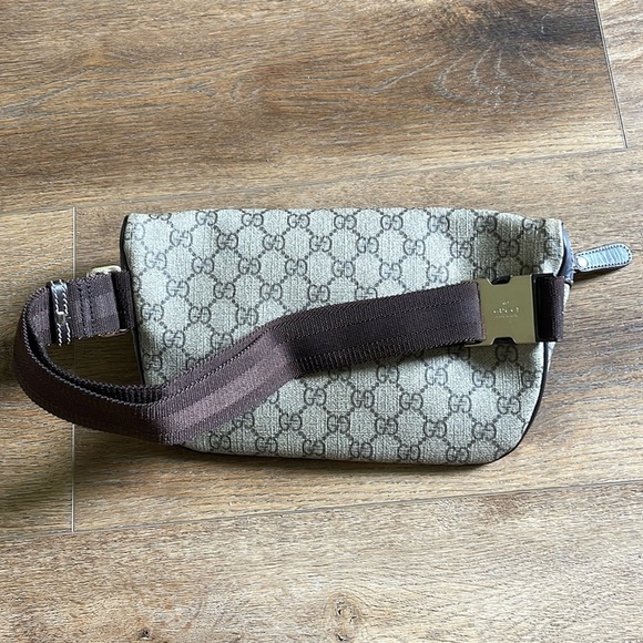 GUCCI Fanny Pack - Picture 3 of 11